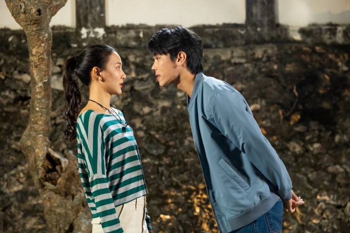 Cô Dâu Của Thần Rắn: Mang đậm màu sắc thần thoại, đầy ngôn tình, lãng mạn.